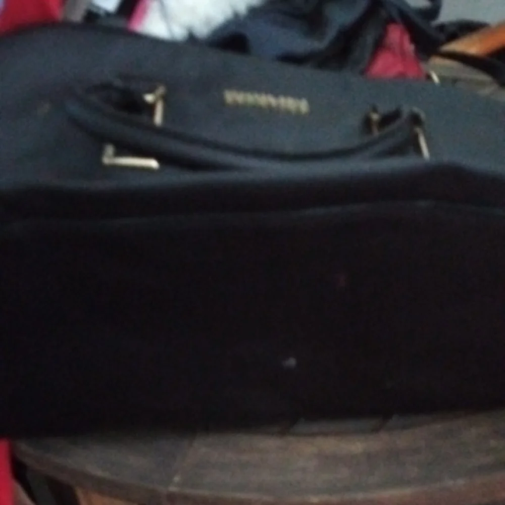 Kenneth Cole Reaction Black Shoulder Bag - Picture 2 of 7
